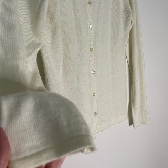 U - knit ivory sweater with collar knitted detailing size Small - Picture 5 of 7
